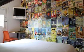 hotelF1 Orange Centre Echangeur A7 A9